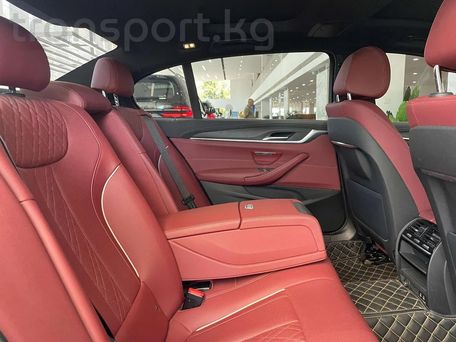 BMW 5 серии, 2022 — 照片 8