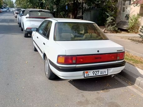 Mazda 323, 1989 — photo 3