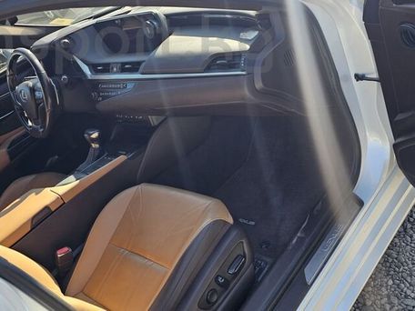 Lexus ES, 2019 — photo 12