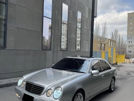 Mercedes-Benz E-Класс, 2001