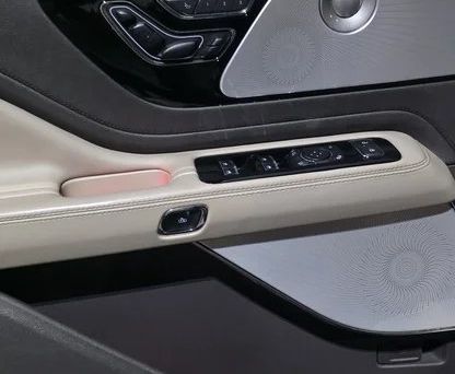 Lincoln Aviator, 2021 — сүрөт 12