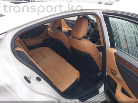 Lexus ES, 2023 — photo 7