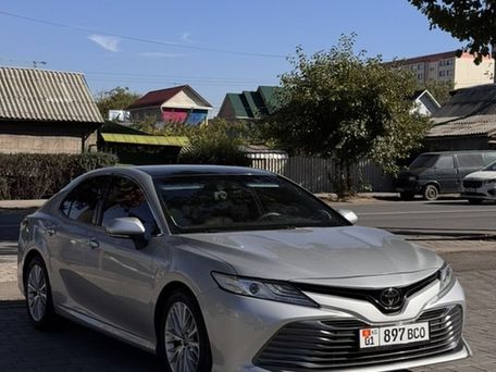 Toyota Camry, 2019 — photo 2