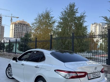 Toyota Camry, 2018 — photo 3