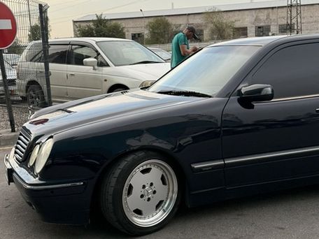 Mercedes-Benz E-Класс, 2001 — фото 2
