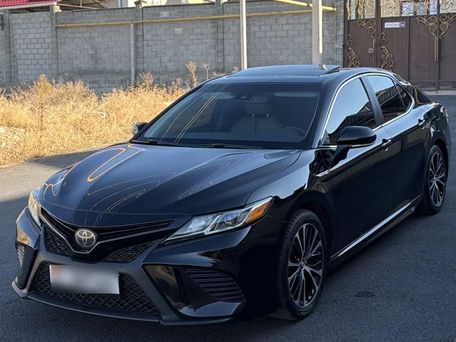 Toyota Camry, 2018 — фото 1