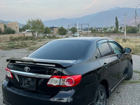 Toyota Corolla, 2011 — 照片 2