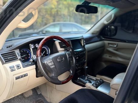 Lexus LX, 2010 — photo 10