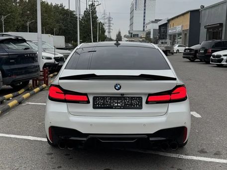 BMW 5 серии, 2018 — 照片 4