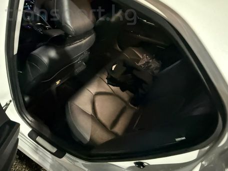 Toyota Camry, 2020 — 照片 5