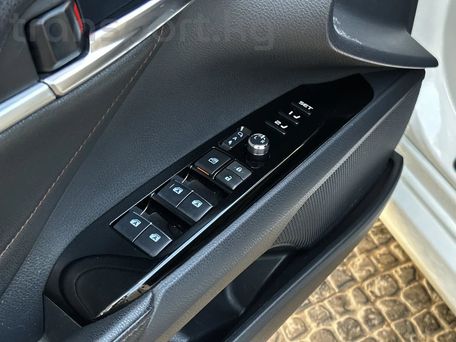 Toyota Camry, 2019 — фото 8