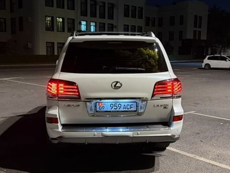 Lexus LX, 2012 — 照片 3