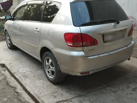 Toyota Avensis Verso, 2002 — photo 5