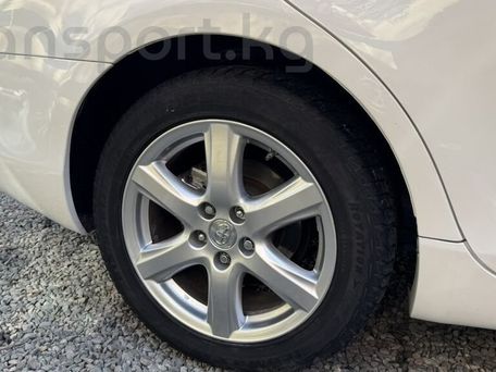 Toyota Camry, 2010 — 照片 5