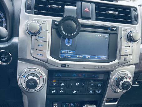 Toyota 4Runner, 2018 — фото 17
