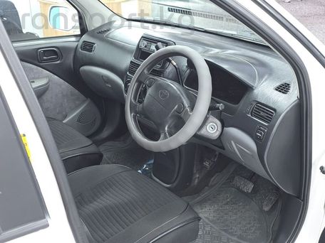 Toyota Raum, 2000 — 照片 6