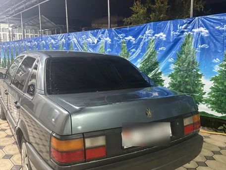 Volkswagen Passat, 1989 — 照片 2