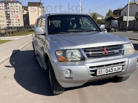 Mitsubishi Montero, 2003 — photo 1
