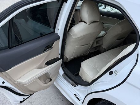 Toyota Camry, 2019 — photo 12