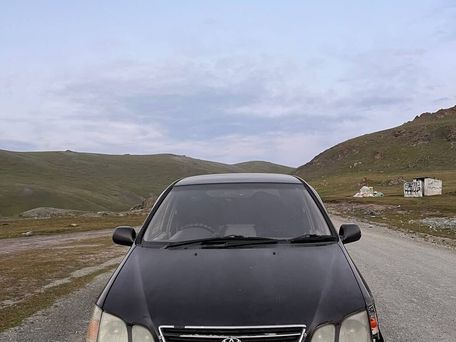 Toyota Gaia, 2000 — photo 1