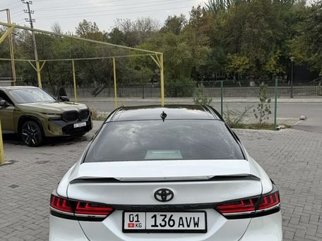Toyota Camry, 2022 — фото 2