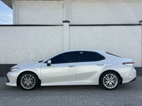 Toyota Camry, 2018 — photo 3