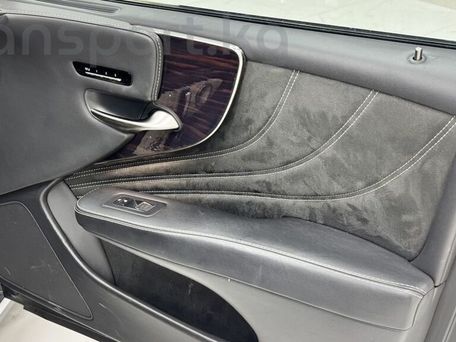 Lexus LS, 2018 — photo 10