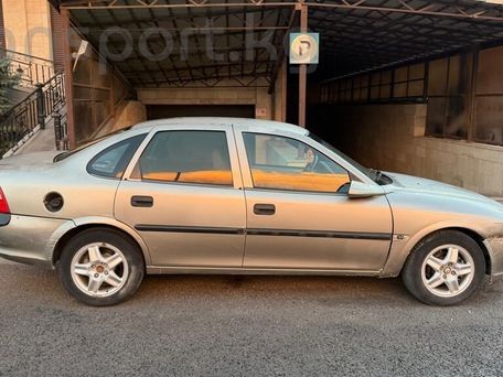 Opel Vectra, 1997 — фото 2