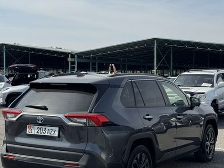 Toyota RAV4, 2023 — photo 2