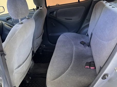 Toyota Yaris, 2000 — photo 9