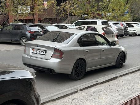 Subaru Legacy, 2003 — 照片 4