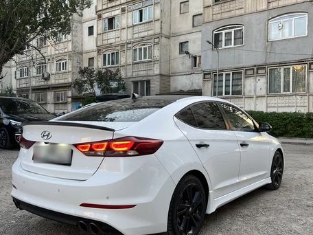 Hyundai Avante, 2018 — сүрөт 6