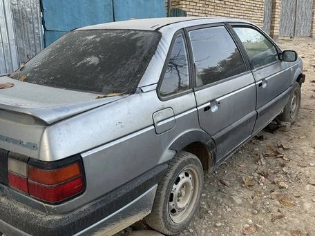 Volkswagen Passat, 1990 — 照片 3