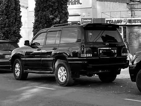 Lexus LX, 1999 — photo 2