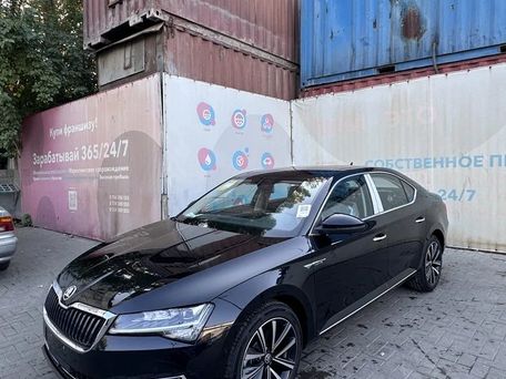 Skoda Superb, 2025 — photo 3