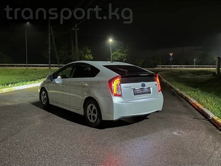 Toyota Prius, 2015 — фото 2