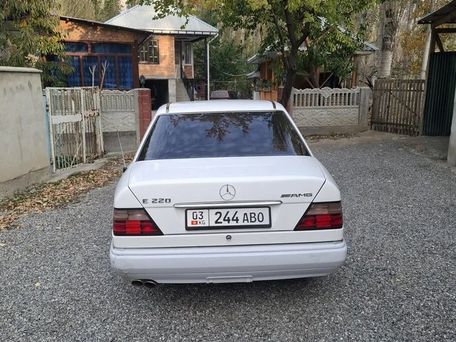 Mercedes-Benz E-Class, 1993 — 照片 3