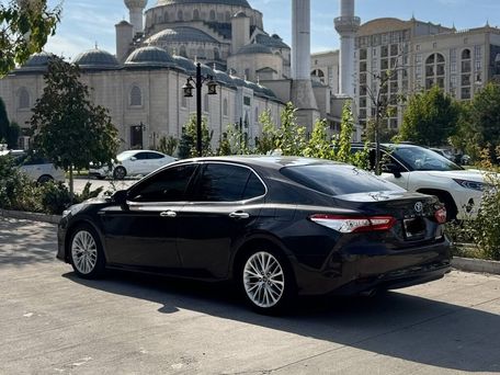 Toyota Camry, 2018 — сүрөт 3