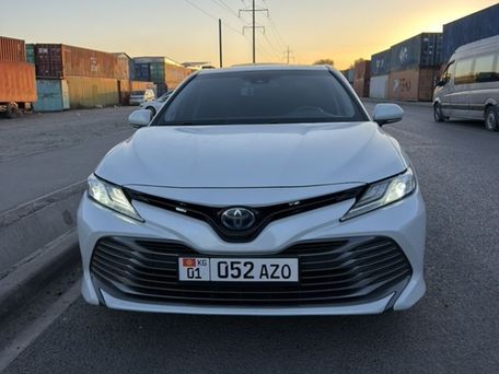 Toyota Camry, 2020 — photo 1