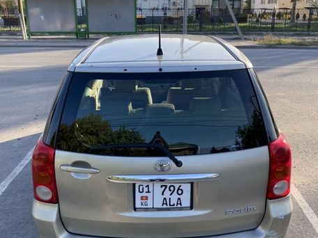 Toyota Raum, 2003 — 照片 5