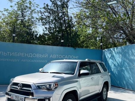 Toyota 4Runner, 2018 — сүрөт 3