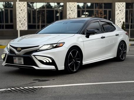 Toyota Camry, 2019 — photo 2