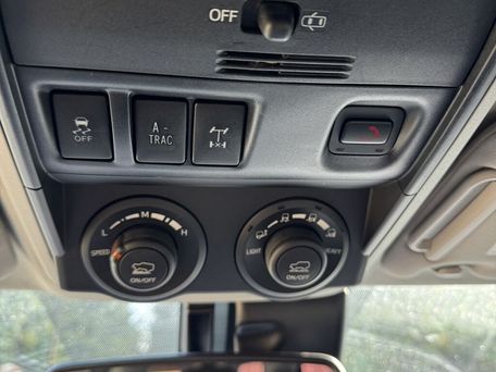 Toyota 4Runner, 2021 — photo 11