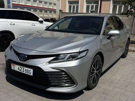 Toyota Camry, 2022 — фото 2