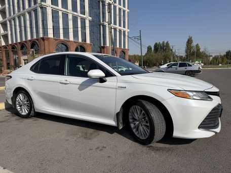 Toyota Camry, 2020 — сүрөт 2