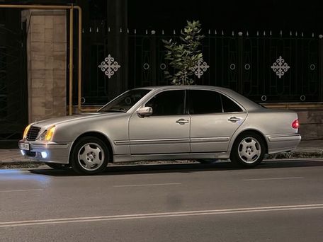 Mercedes-Benz E-Класс, 2001 — фото 2