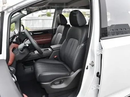 GAC Trumpchi M6, 2026 — photo 16