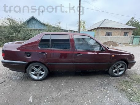 Volkswagen Vento, 1992 — photo 6