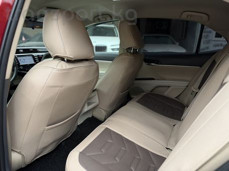 Toyota Camry, 2020 — 照片 6