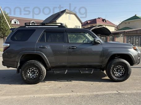 Toyota 4Runner, 2018 — сүрөт 2